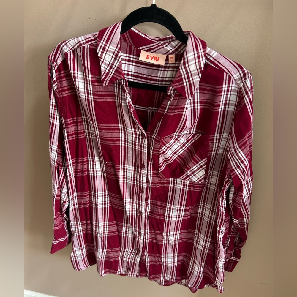 EVRI Maternity shirt OX button up shirt, gently used great print